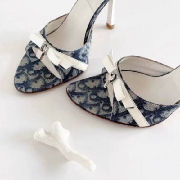 women shoes Heels - Picture 2 of 4